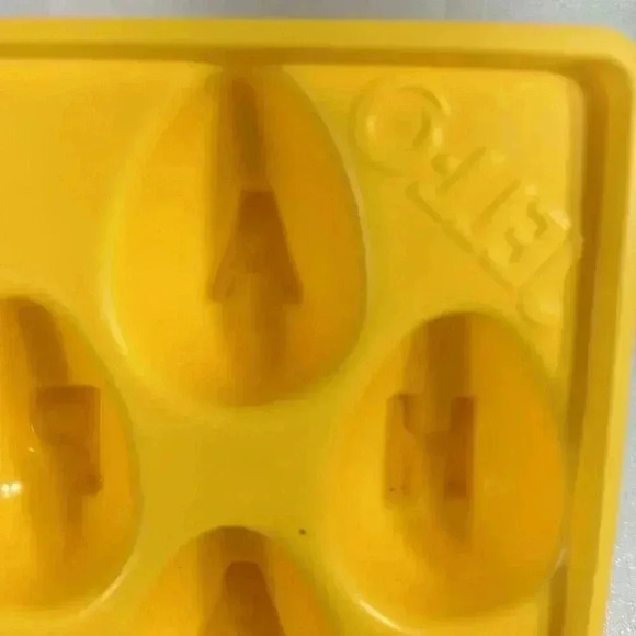 JELLO Jiggler Mold for Easter Eggs- spells out Happy Easter - Picture 2 of 5